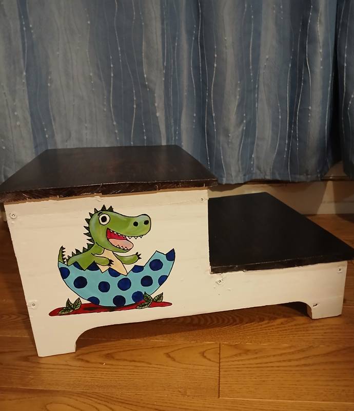 Baby Dinasaur Children's Step Stool